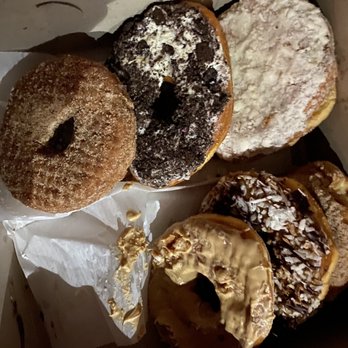 Neil’s Donuts - Apple Cinnamon, Oreo Cream, Blueberry Crumb Cake, Maple Glazed (half-loved), Samoa, Apple Crumb Cake - Donuts Near Me - Middletown, Connecticut Neil’s Donuts - Apple Cinnamon, Oreo Cream, Blueberry Crumb Cake, Maple Glazed (half-loved), Samoa, Apple Crumb Cake - Donuts Near Me - Middletown, Connecticut