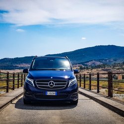 Rainbow Limos - Private Tours and Transfers - On the way to South Italy - travel in style!