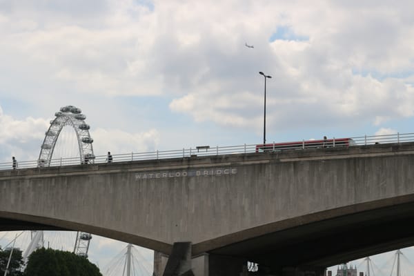 Waterloo Bridge by null