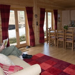 Hoe Grange Holidays - Cosy and contemporary log cabins at Hoe Grange Holidays