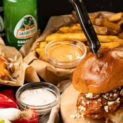 Winghaus Restaurant and SportBar