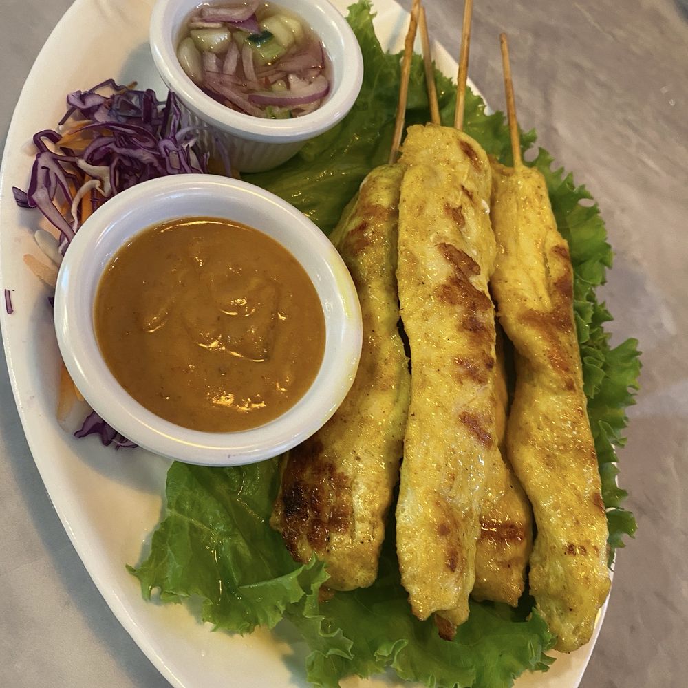 Kub Kao Thai restaurant - Chicken satay - Thai Near Me - Princeton, Texas