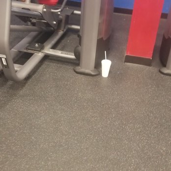 World Gym - Drinks left behind - Gyms Near Me - Rochester, New York World Gym - Drinks left behind - Gyms Near Me - Rochester, New York