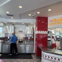 In-N-Out Burger - Inside