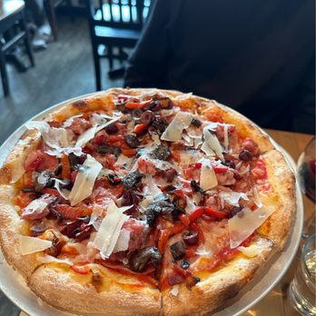 UNA Pizza + Wine - 17th Ave - Quattro Carne + Deluxe - Pizza Near Me - Calgary, Alberta UNA Pizza + Wine - 17th Ave - Quattro Carne + Deluxe - Pizza Near Me - Calgary, Alberta