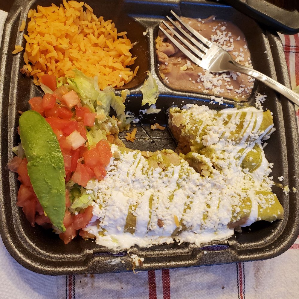 Enchiladas verdes dinner. Delicious! Enchiladas verdes dinner. Delicious!