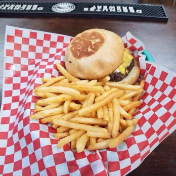 Pete's BBQ - Build your own burger - Barbeque Near Me - Ramona, California