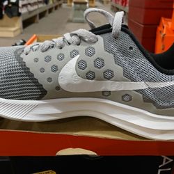 sports shoe warehouse