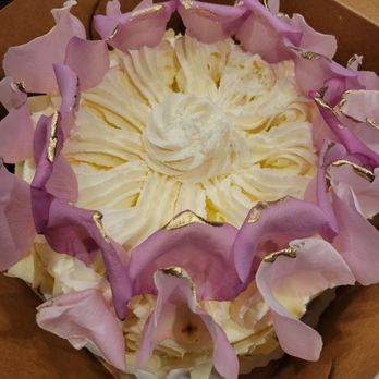 Extraordinary Desserts - Same Day 8in Ivoire Royale (~$78) - Bakeries Near Me - San Diego, California Extraordinary Desserts - Same Day 8in Ivoire Royale (~$78) - Bakeries Near Me - San Diego, California