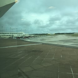 TSA Checkpoint D - Southwest Florida International Airport - Rollfeld