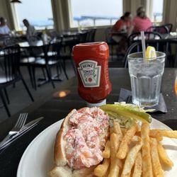 Hobbs Harborside - Lobster roll
