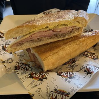 Las Palmas Latin Grill - Cuban Near Me - Tampa, Florida
