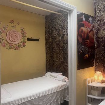 Ivy Massage - Massage Near Me - Whittier, California Ivy Massage - Massage Near Me - Whittier, California
