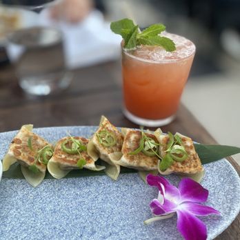 Catch - Sushi Bars Near Me - West Hollywood, California