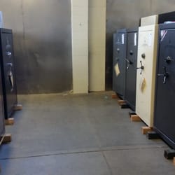 Safe Factory Outlet - Many options of gun safes!