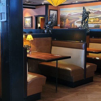 LongHorn Steakhouse - Booth - Steakhouses Near Me - Gainesville, Georgia LongHorn Steakhouse - Booth - Steakhouses Near Me - Gainesville, Georgia