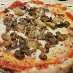 AI Sapori - 3 mushroom pizza