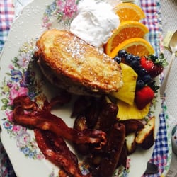 Nacoochee Valley Guest House - Amazing service, outstanding food, wine, atmosphere and quiet relaxation will definitely return