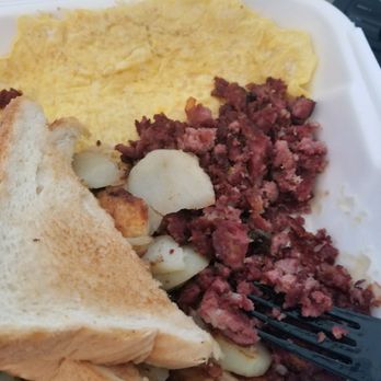 Werner's - Inedible "Cornbeef and Hash" with supposed to be Scramble eggs and home fries, and bread that is not toast. - Breakfast & Brunch Near Me - Baltimore, Maryland Werner's - Inedible "Cornbeef and Hash" with supposed to be Scramble eggs and home fries, and bread that is not toast. - Breakfast & Brunch Near Me - Baltimore, Maryland