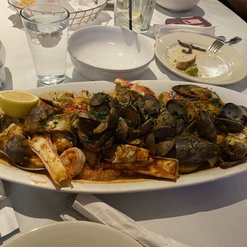 Boston Fish Market - Cioppino - Seafood Markets Near Me - Wheeling, Illinois