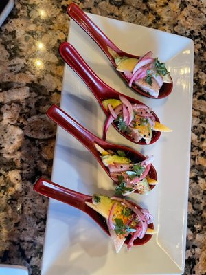 Rock & Rolls Sushi Lounge by null