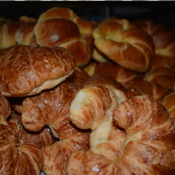 La Ilusion Bakery - a pile of croissants - Bakeries Near Me - Carpentersville, Illinois La Ilusion Bakery - a pile of croissants - Bakeries Near Me - Carpentersville, Illinois