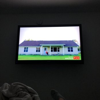 TV Mounting Service - tv up and wires hidden - TV Mounting Near Me - Valencia, California TV Mounting Service - tv up and wires hidden - TV Mounting Near Me - Valencia, California