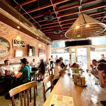 American Grub - Inside dining - Burgers Near Me - Tustin, California