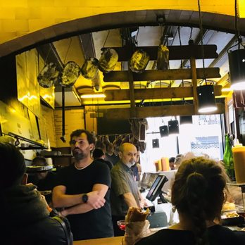 Can Paixano - Servers - Tapas/Small Plates Near Me - Barcelona, B