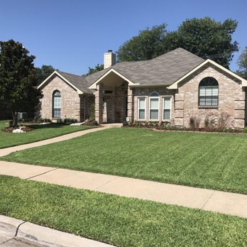 Ben N Dads - the front of the home - Lawn Services Near Me - Coppell, Texas Ben N Dads - the front of the home - Lawn Services Near Me - Coppell, Texas