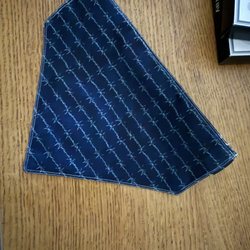 GG’s Quilt Shop - Scrunchie dog bandannas made with fabric purchased on my visit there. Made for a friend, Midlo Mutt Hut, and Sew Fetch.