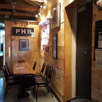 Powder Hollow Brewery - Lounge - Breweries Near Me - Enfield, Connecticut Powder Hollow Brewery - Lounge - Breweries Near Me - Enfield, Connecticut