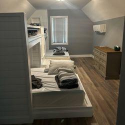 JW Cleaning Crew - Beautiful twin bedroom
