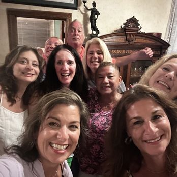 Beauclaires Bed & Breakfast - The Ladies having some fun - Bed & Breakfast Near Me - Cape May, New Jersey