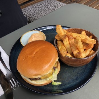 Rømer - Burger with chimichurry sauce and chipotle - Latin American Near Me - Aarhus, 82 Rømer - Burger with chimichurry sauce and chipotle - Latin American Near Me - Aarhus, 82