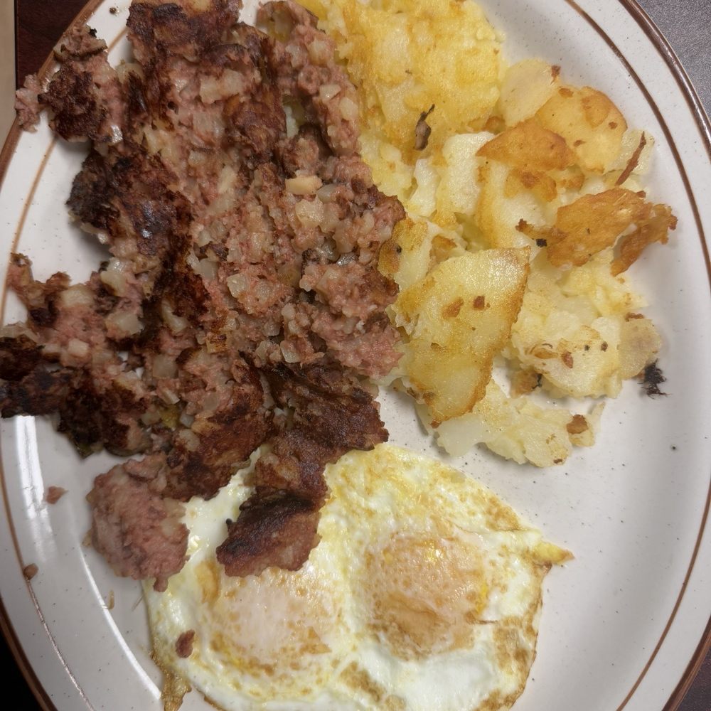 Brookfield Breakfast - 2 Eggs W/Corned Beef Hash - Breakfast & Brunch Near Me - Brookfield, Illinois Brookfield Breakfast - 2 Eggs W/Corned Beef Hash - Breakfast & Brunch Near Me - Brookfield, Illinois