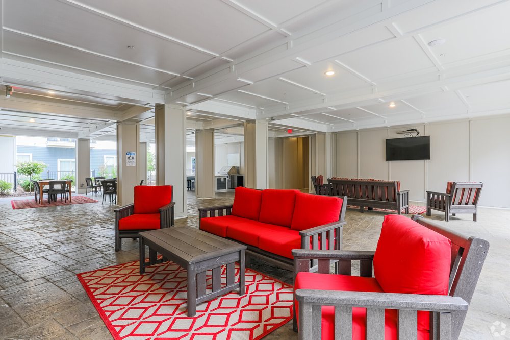 THE FLATS AT SUMMIT STATION Updated September 2024 17 Photos 3001