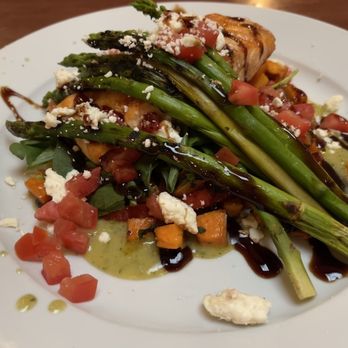 Brio Italian Grille - Grilled Salmon Fresca - Italian Near Me - Irvine, California
