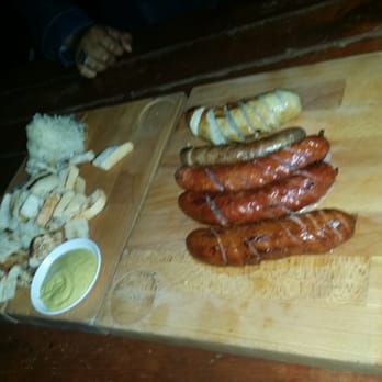 Berliner Pub - German Near Me - Renton, Washington
