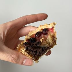 Belwood Country Market - Dark chocolate cherry