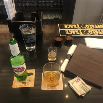 SmokeWorks - Waiting for my food and tasting beer - Barbeque Near Me - Bloomington, Indiana