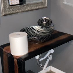 The Artisan Restaurant And Taproom - Big ol' roll of paper towels