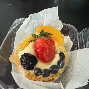 Aliotta Pastry Shop - Honey Glazed Mixed Fruit Tart - Bakeries Near Me - Brooklyn, New York Aliotta Pastry Shop - Honey Glazed Mixed Fruit Tart - Bakeries Near Me - Brooklyn, New York