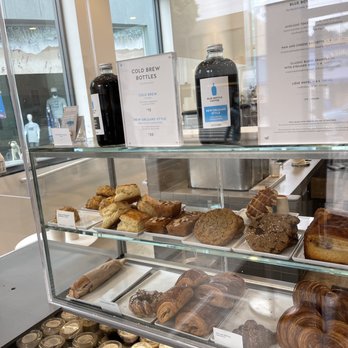 Blue Bottle Coffee - Edgemar - a display of pastries - Coffee & Tea Near Me - Santa Monica, California Blue Bottle Coffee - Edgemar - a display of pastries - Coffee & Tea Near Me - Santa Monica, California