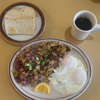 Sunrise Cafe - Corn beef hash yum - American Near Me - Soquel, California
