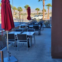 Habit Burger & Grill - Outdoor seating