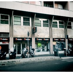 Wheelup - Wheelup Milano Vetrine