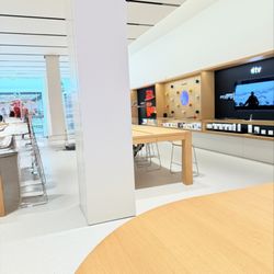 Apple Mall of Georgia