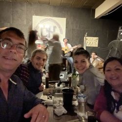 Peña de los Chillado Biaus - New friends and a local band