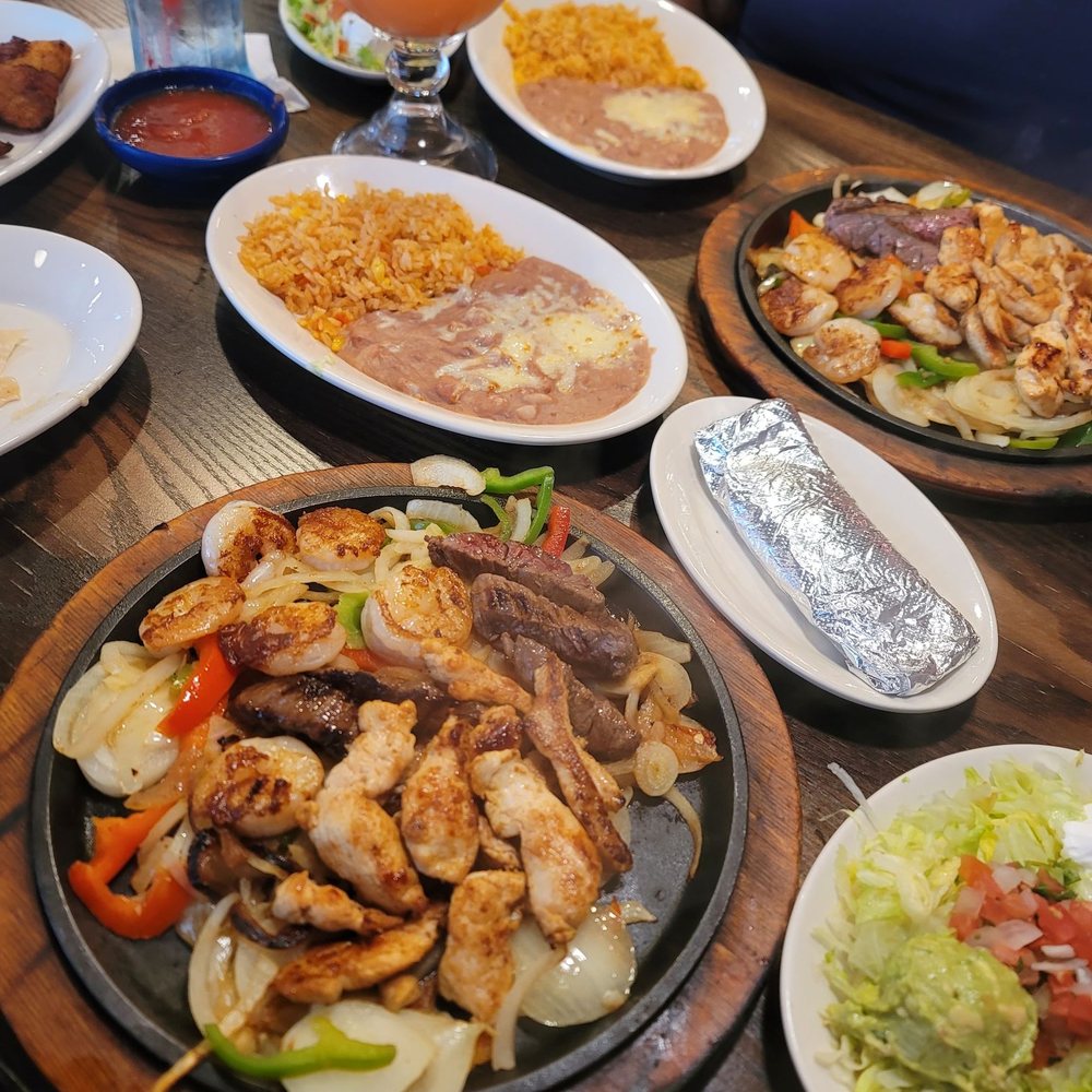La Parrilla Mexican Restaurant - Texas Fajitas - Mexican Near Me - Macon, Georgia La Parrilla Mexican Restaurant - Texas Fajitas - Mexican Near Me - Macon, Georgia